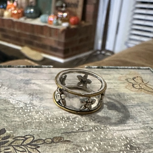 Waxing Poetic ring. - Picture 2 of 2